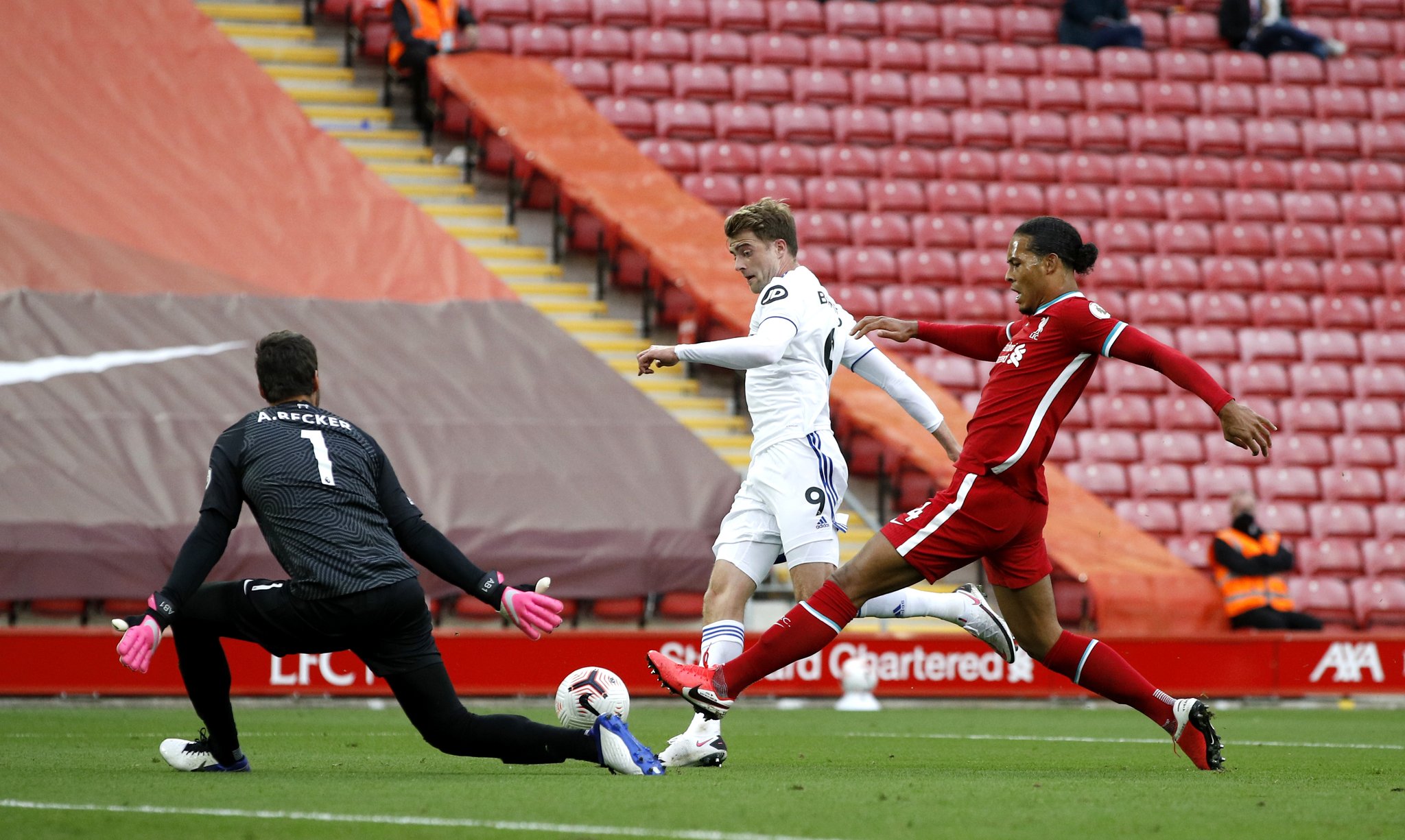 也给予他更 也给予他更